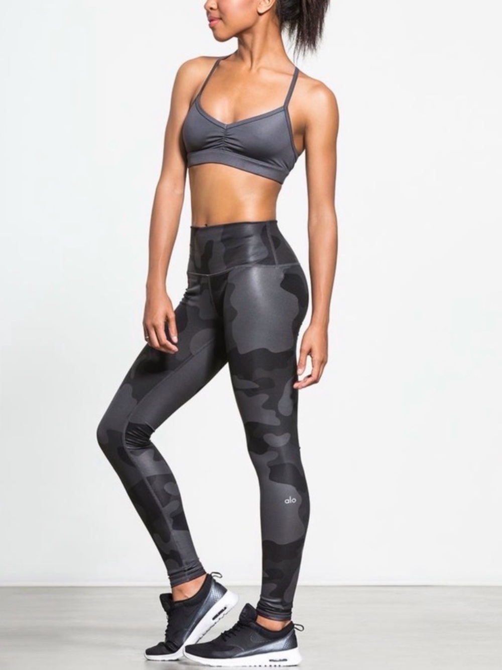 Alo Yoga High-Waist Airlift Leggings in Black Camouflage Size Small